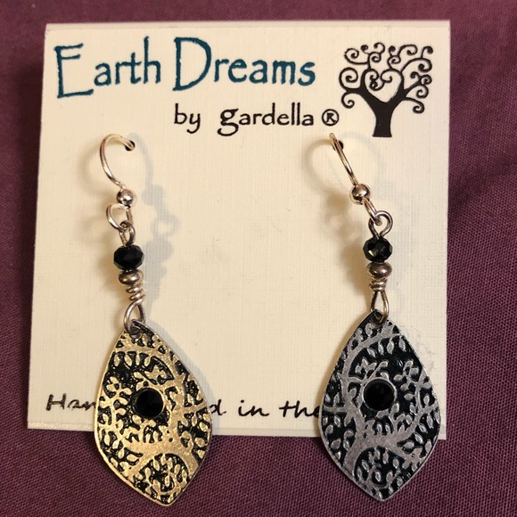Earrings with Crystals and Tree Pattern - Picture 1 of 3